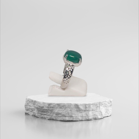 NEW Karis Green Onyx Ring Size 7 - Picture 3 of 11